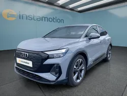 Grau Gebraucht 2022 Audi Q4 Sportback e-tron SUV | 25.599 € (Etwas zu teuer)
