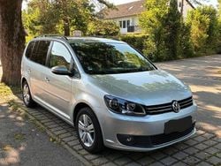 Silber Gebraucht 2015 VW Touran Comfortline Van / Kleinbus | 10.800 € (Guter Preis)
