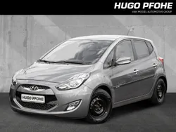 Grau Gebraucht 2011 Hyundai ix20 Style Van / Kleinbus | 8.350 € (Fairer Preis)