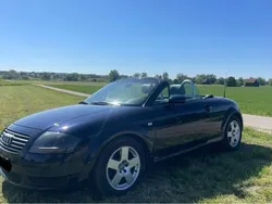 Blau Gebraucht 2002 Audi TT Roadster Cabrio | 4.099 €