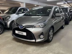 Grau Gebraucht 2014 Toyota Yaris Hybrid Comfort Kleinwagen | 10.990 € (Guter Preis)
