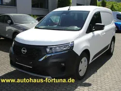 Mineral white (s) Gebraucht 2023 Nissan Townstar N-Connecta Van / Kleinbus | 23.500 € (Fairer Preis)