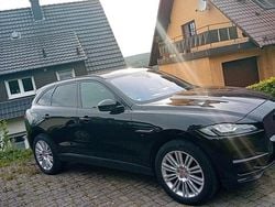 Schwarz Gebraucht 2016 Jaguar F-Pace Portfolio SUV | 19.450 € (Fairer Preis)