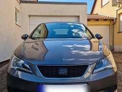 Grau Gebraucht 2015 Seat Ibiza Style Kleinwagen | 7.700 € (Fairer Preis)
