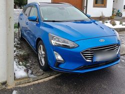 Blau Gebraucht 2019 Ford Focus Titanium Kombi | 15.500 € (Fairer Preis)