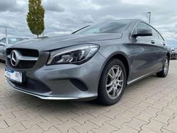 Mountaingrau Gebraucht 2017 Mercedes CLA200 Shooting Brake Kombi | 13.100 € (Guter Preis)