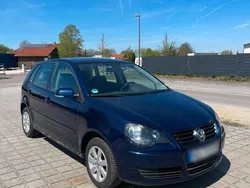 Blau Gebraucht 2005 VW Polo Kleinwagen | 1.200 €