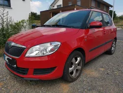 Rot Gebraucht 2011 Skoda Fabia Family Kleinwagen | 3.299 € (Guter Preis)