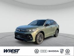 Cipressinogrün metallic Neu 2026 VW Tiguan R-line SUV | 56.827 € (Fairer Preis)