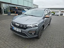 Grau Gebraucht 2024 Dacia Jogger Extreme SUV | 19.800 € (Fairer Preis)