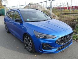 Desert island blue metallic Gebraucht 2025 Ford Focus ST-Line X Kombi | 25.890 € (Guter Preis)