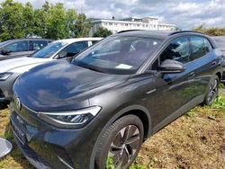 Grau Gebraucht 2022 VW ID.4 Pro Performance SUV | 20.990 € (Guter Preis)