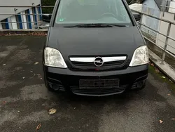Schwarz Gebraucht 2006 Opel Meriva Van / Kleinbus | 900 € (Fairer Preis)