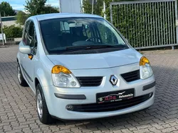 Grau Gebraucht 2004 Renault Modus Dynamique Van / Kleinbus | 2.499 € (Teuer)