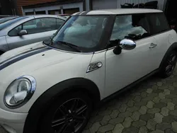 Weiß Gebraucht 2009 Mini Cooper Coupé Coupé | 3.750 €