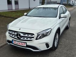 Weiß Gebraucht 2017 Mercedes 220 Limousine | 12.777 € (Fairer Preis)