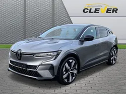 Grau Neu 2024 Renault Mégane Techno Limousine | 38.990 €