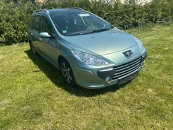 Grün Gebraucht 2007 Peugeot 307 Kombi | 1.350 €