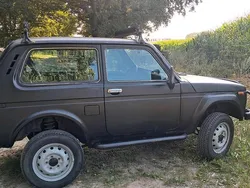 Schwarz Gebraucht 2008 Lada niva SUV | 3.799 €