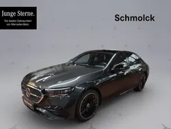 Grau Gebraucht 2024 Mercedes E300 AMG Limousine | 77.900 €