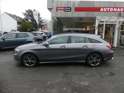 Mountaingrau met. Gebraucht 2015 Mercedes CLA220 Shooting Brake Kombi | 21.490 € (Teuer)
