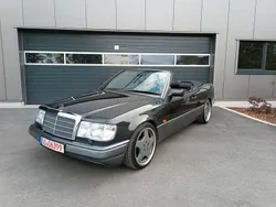 Schwarz Gebraucht 1993 Mercedes E320 AMG Cabrio | 28.500 €