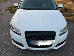 Weiß Gebraucht 2010 Audi A3 Attraction Limousine | 4.900 € (Fairer Preis)