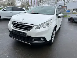Weiß Gebraucht 2013 Peugeot 2008 Allure SUV | 9.999 € (Etwas zu teuer)