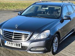 Grau Gebraucht 2010 Mercedes E250 Avantgarde Kombi | 13.400 € (Teuer)