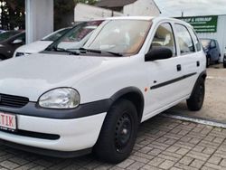 Weiß Gebraucht 1998 Opel Corsa Kleinwagen | 2.490 €