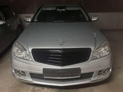 Silber Gebraucht 2007 Mercedes C200 Classic Limousine | 6.200 €