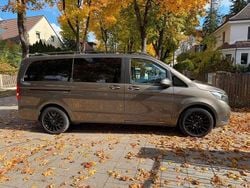 Grau Gebraucht 2017 Mercedes V220 Van / Kleinbus | 30.600 € (Guter Preis)