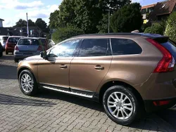 Terra bronze Gebraucht 2009 Volvo XC60 Summum SUV | 9.800 € (Etwas zu teuer)