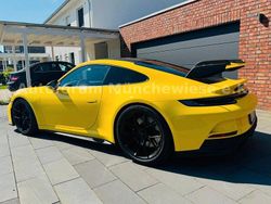 Gelb Gebraucht 2024 Porsche 992 | 215.000 € (Etwas zu teuer)