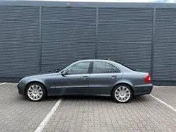 Grau Gebraucht 2009 Mercedes E280 Classic Limousine | 6.990 € (Fairer Preis)