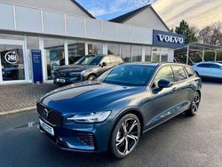 Blau Gebraucht 2025 Volvo V60 Plus Kombi | 59.690 €