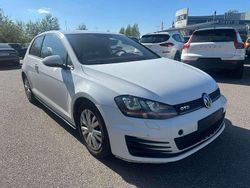 Pure white Gebraucht 2013 VW Golf VII GTD Kleinwagen | 4.990 €