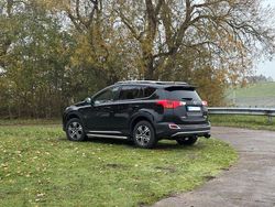 Schwarz Gebraucht 2015 Toyota RAV4 Edition-S Limousine | 14.500 € (Fairer Preis)