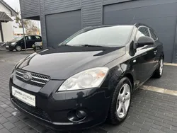 Schwarz (metallic) Gebraucht 2008 Kia ProCeed EX Kleinwagen | 3.970 €