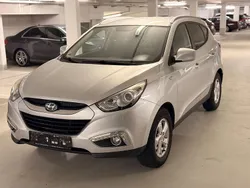 Grau Gebraucht 2010 Hyundai ix35 Comfort SUV | 7.000 € (Guter Preis)