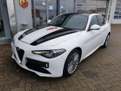 Weiß Gebraucht 2018 Alfa Romeo Giulia Super Limousine | 18.900 € (Fairer Preis)