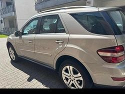 Silber Gebraucht 2009 Mercedes ML320 SUV | 6.000 € (Etwas zu teuer)