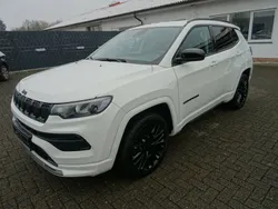 Weiß Gebraucht 2024 Jeep Compass Altitude SUV | 25.950 € (Superpreis)