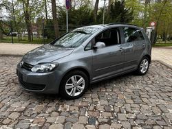 Grau Gebraucht 2011 VW Golf Plus Cross Van / Kleinbus | 7.500 € (Fairer Preis)