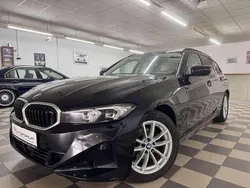 Saphirschwarz Gebraucht 2023 BMW 320 Kombi | 25.999 € (Guter Preis)