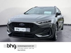 Grau Gebraucht 2024 Ford Focus ST-Line Kombi | 22.960 € (Guter Preis)
