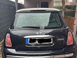 Schwarz Gebraucht 2004 Mini Cooper Kleinwagen | 2.000 € (Fairer Preis)