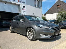 Grau Gebraucht 2015 Ford Focus Titanium Limousine | 8.500 € (Guter Preis)