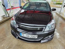 Schwarz Gebraucht 2007 Opel Astra GTC Cosmo Limousine | 5.999 €