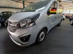 Platinum/aluminium silber/silv Gebraucht 2017 Opel Vivaro Van | 21.900 € (Teuer)